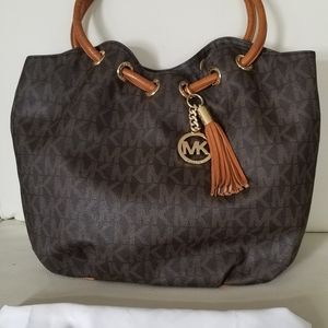 AUTHENTIC MICHAEL KORS BAG